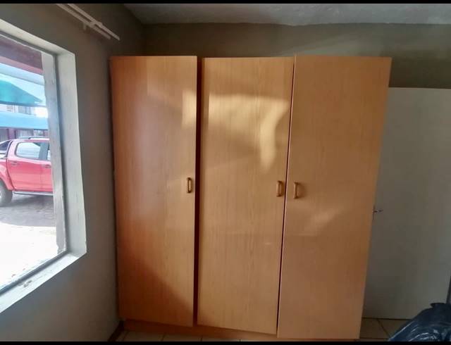 2 BEDROOM APARTMENT FOR SALE IN ANNADALE